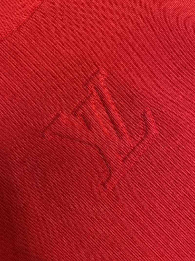 l0vis Vvtt0n shirt